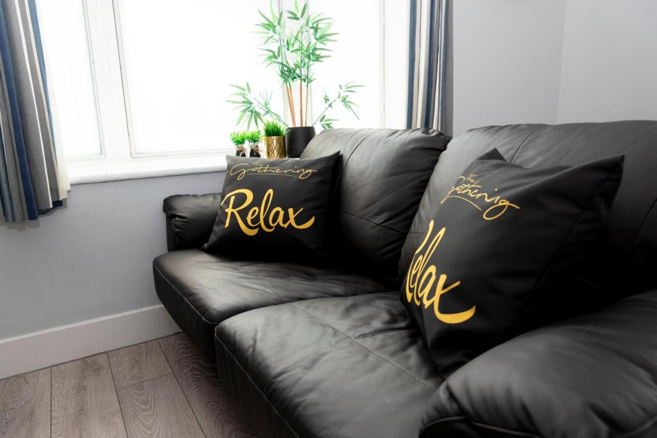 Wrexham Central Stay Apartment Seven Bagian luar foto