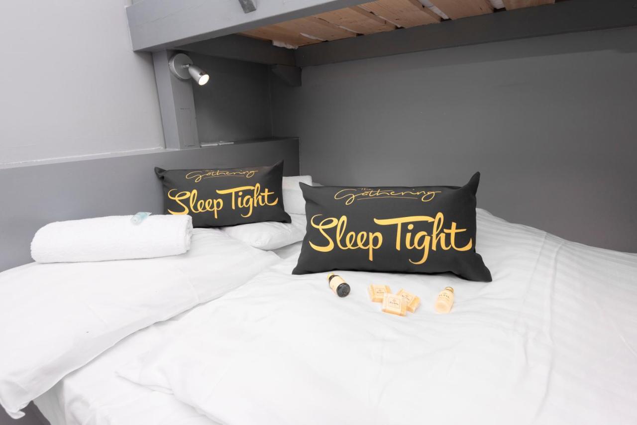 Wrexham Central Stay Apartment Seven Bagian luar foto